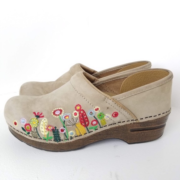 dansko flower clogs